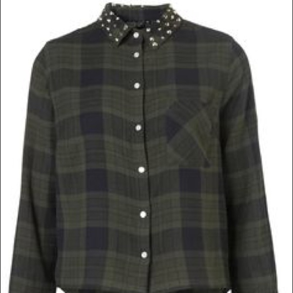 Like new Topshop plaid spiked collar button down